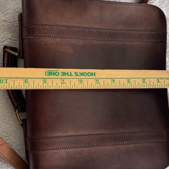 Belgrave Crescent Balmoral Italian leather chocolate brown cross body satchel - Picture 4 of 9